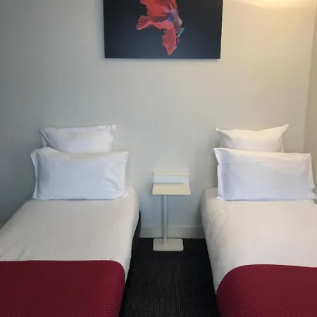 Lecourbe, Tour Eiffel 호텔 3*