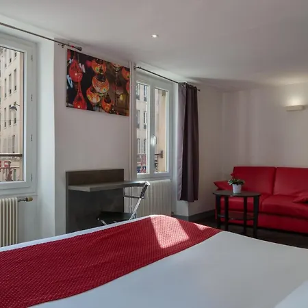 Hotel The Originals City, Lecourbe, Tour Eiffel 3*