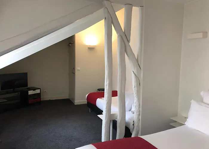 Lecourbe, Tour Eiffel 3* パリ