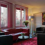 The Originals City, Lecourbe, Tour Eiffel Hotel Paris
