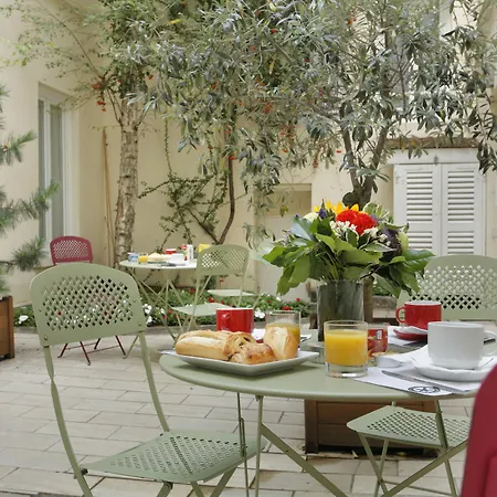 Hotel The Originals City, Lecourbe, Tour Eiffel 3*