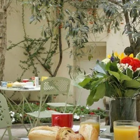 Hotel The Originals City, Lecourbe, Tour Eiffel Paris