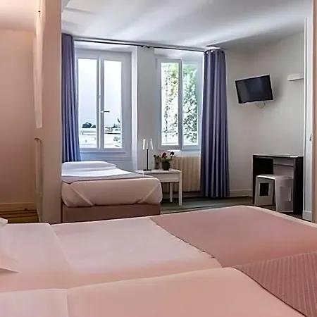 Hotel Alfred Lecourbe- Renove 3*