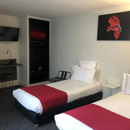 The Originals City, Lecourbe, Tour Eiffel 3* Paris