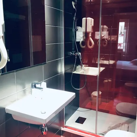 The Originals City, Lecourbe, Tour Eiffel Hotel 3*