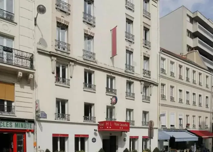 The Originals City, Lecourbe, Tour Eiffel Paris