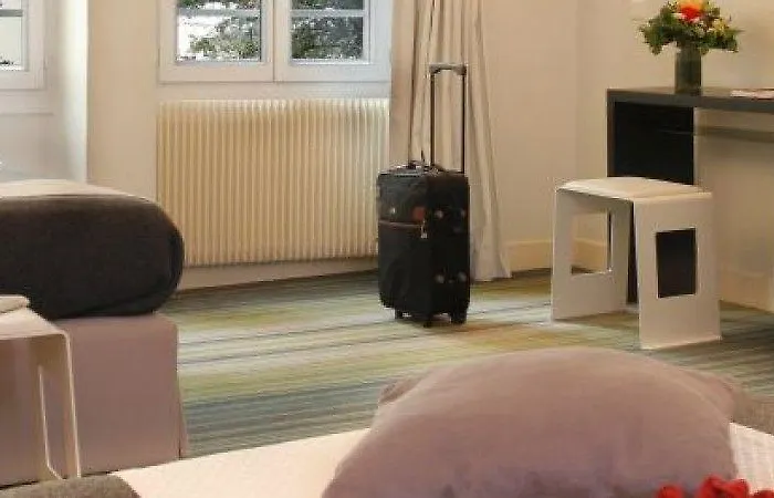 The Originals City, Lecourbe, Tour Eiffel 3* Paris