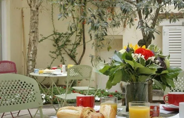 Hotel The Originals City, Lecourbe, Tour Eiffel Paris