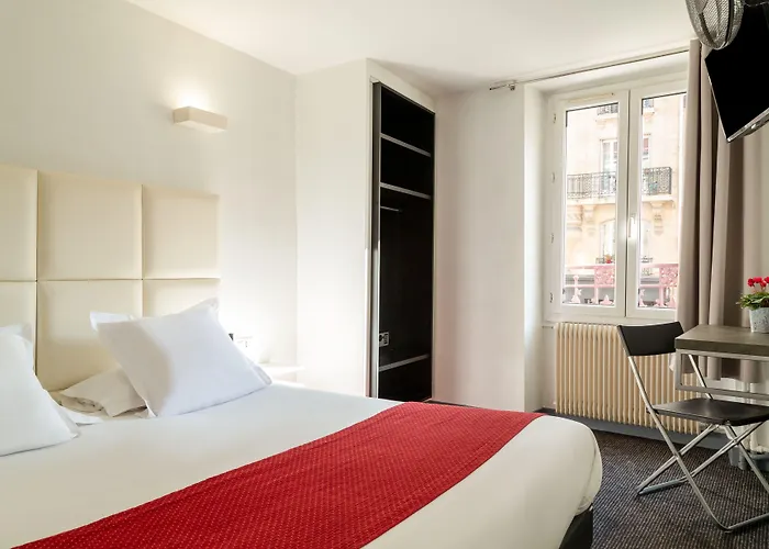 Lecourbe, Tour Eiffel Hotel Parijs