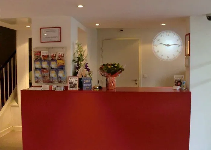 Hotel The Originals City, Lecourbe, Tour Eiffel Paris