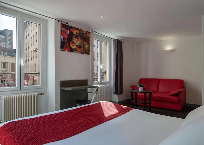 Hotel The Originals City, Lecourbe, Tour Eiffel 3*