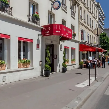 Lecourbe, Tour Eiffel Szálloda 3*