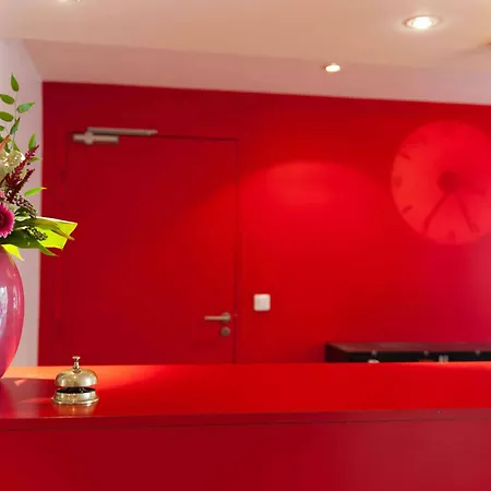 Otel The Originals City, Lecourbe, Tour Eiffel 3*