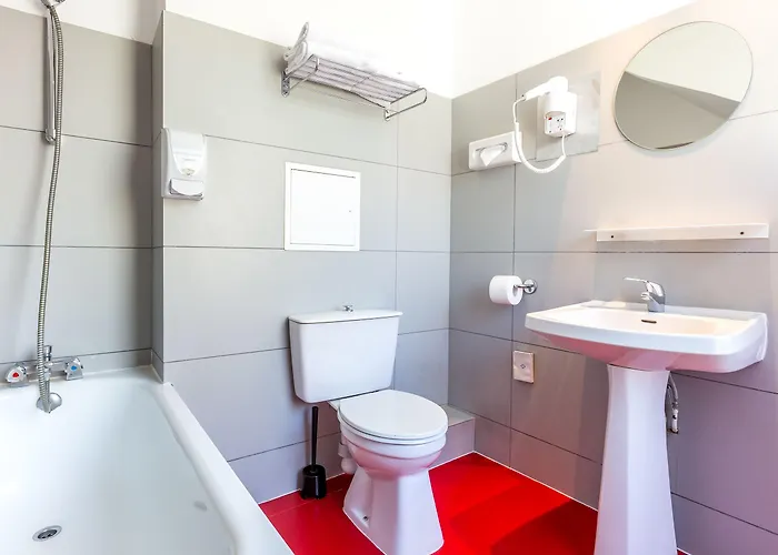 Lecourbe, Tour Eiffel 3*