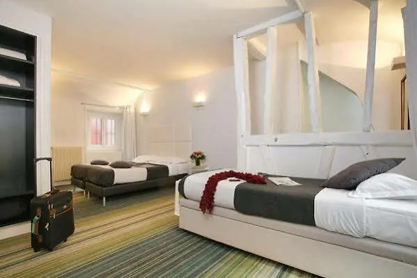 Отель Lecourbe, Tour Eiffel 3*